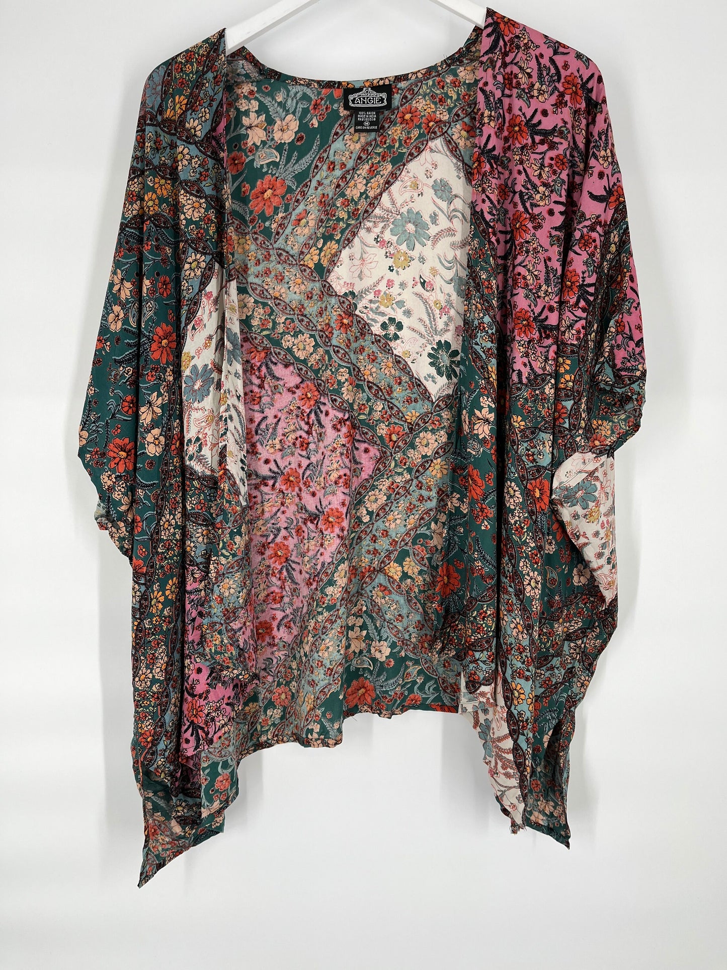 Floral Oversized Shawl By Angie / Size Medium / View Description For Measurements And Condition Details