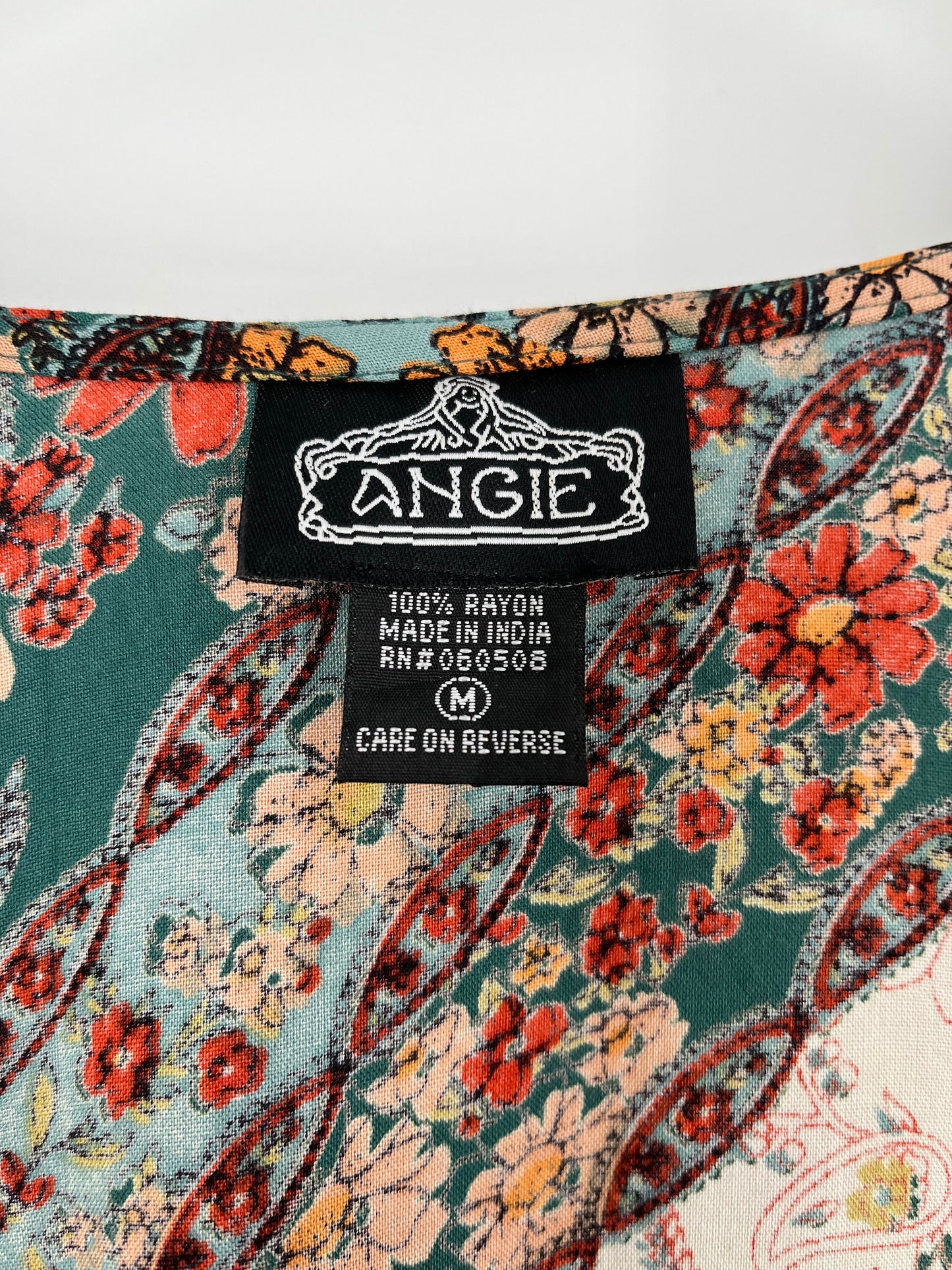 Floral Oversized Shawl By Angie / Size Medium / View Description For Measurements And Condition Details