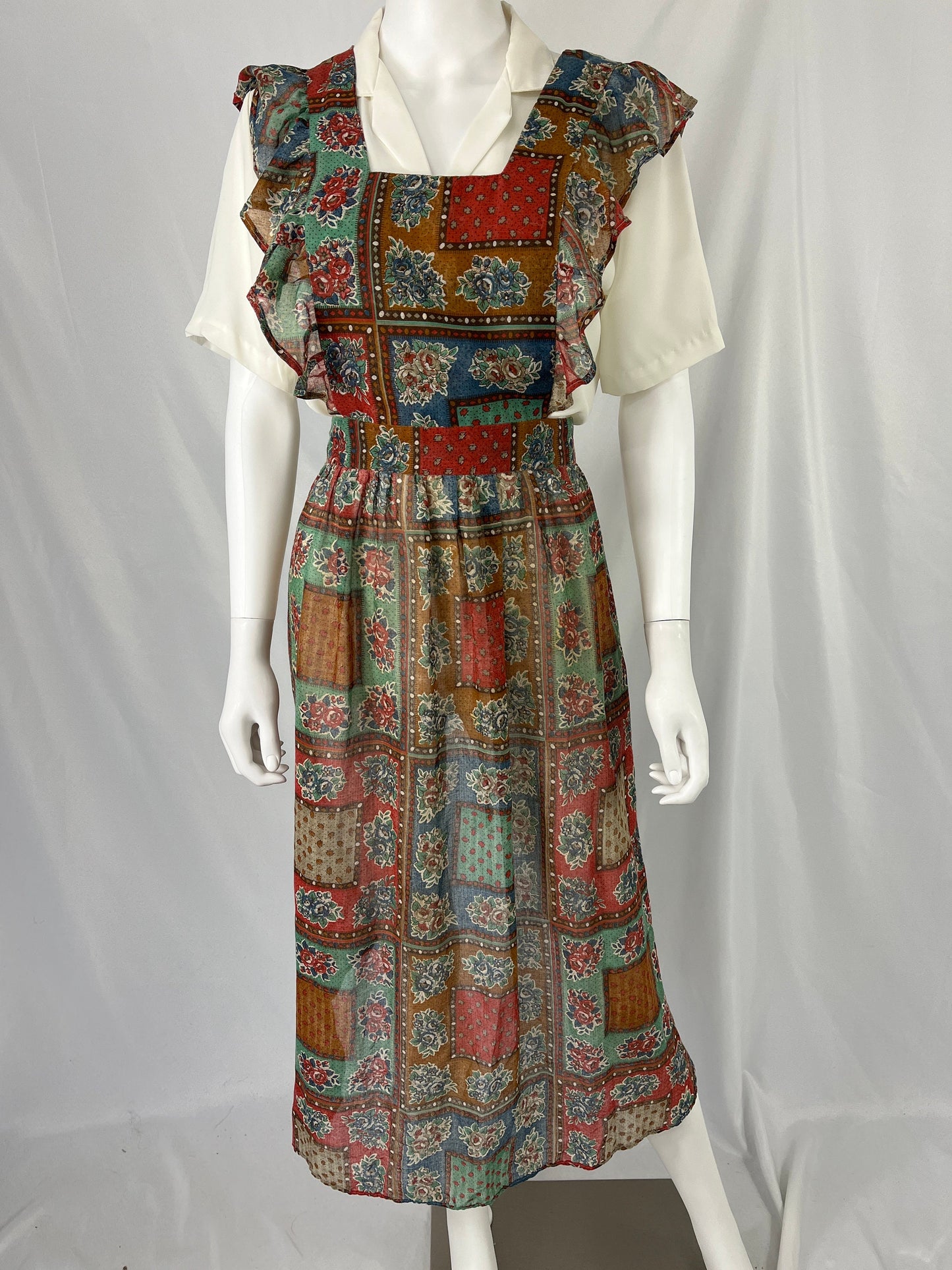 Patchwork Patterned Apron With Frills On Straps / One Size / View Description For Measurements And Condition Details